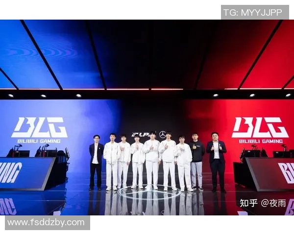 BLG在Major赛中的团队协作表现分析与精彩瞬间回顾 BLG在Major赛中的团队协作表现分析与精彩瞬间回顾